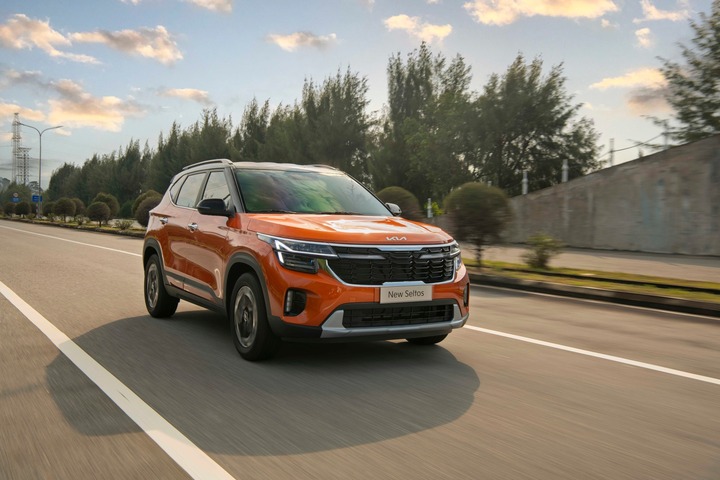 Mitsubishi Xforce hay Kia Seltos: SUV hạng B nào đáng mua tầm 600 triệu?