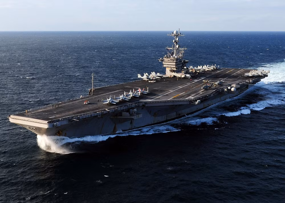 Khủng hoảng sức khỏe tâm thần trên tàu sân bay USS Abraham Lincoln