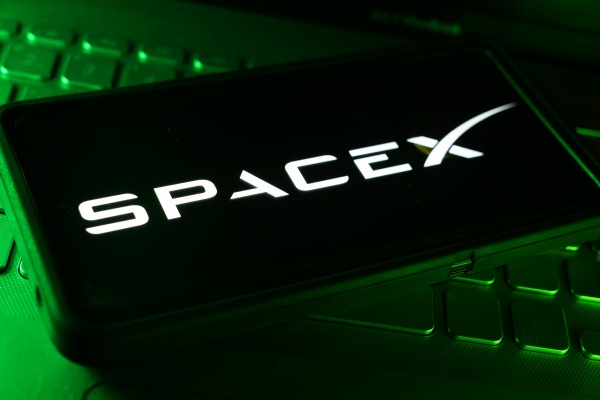SpaceX cổ phiếu tăng ngược dòng sau mở khóa 912 triệu: cơ hội hay bẫy định giá?