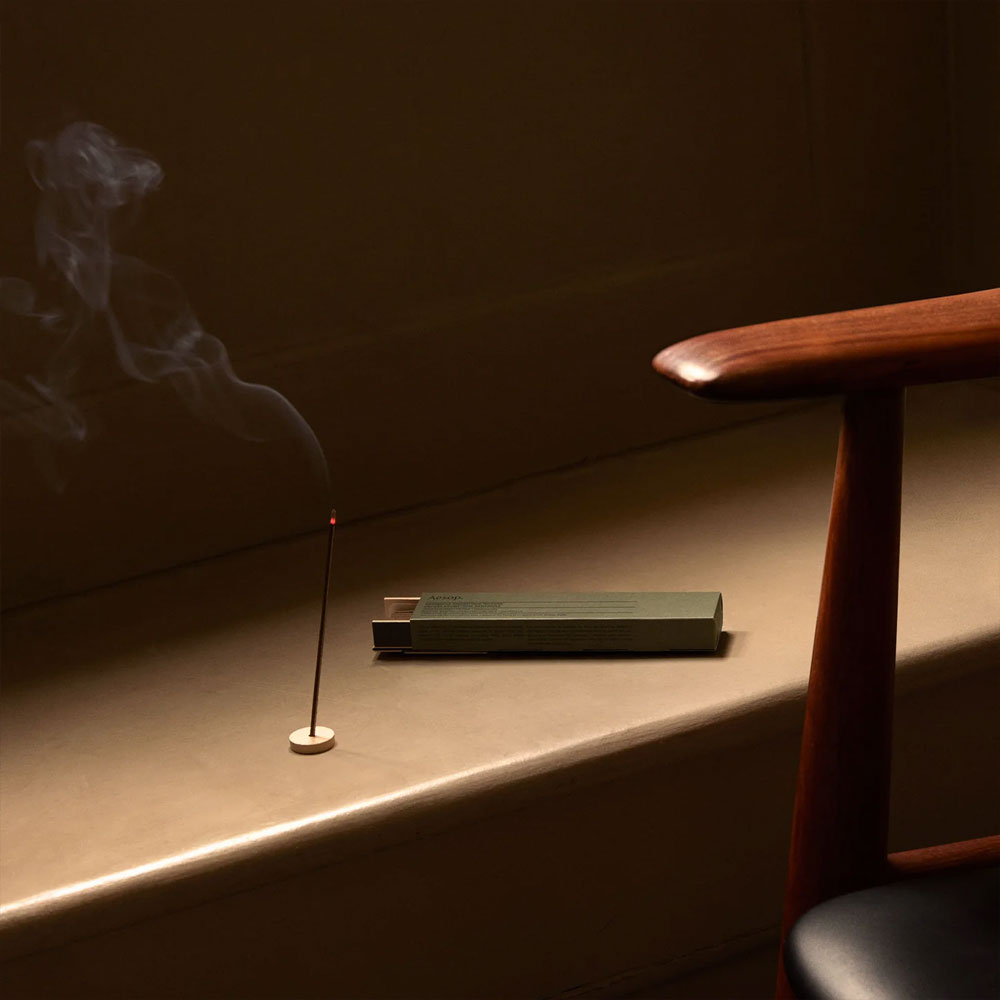 How to Choose a Signature Scent for Your Home