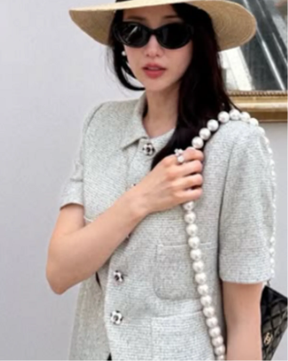 Từ Hermès đến High-Low: Thời trang phim truyền hình đang kể chuyện địa vị