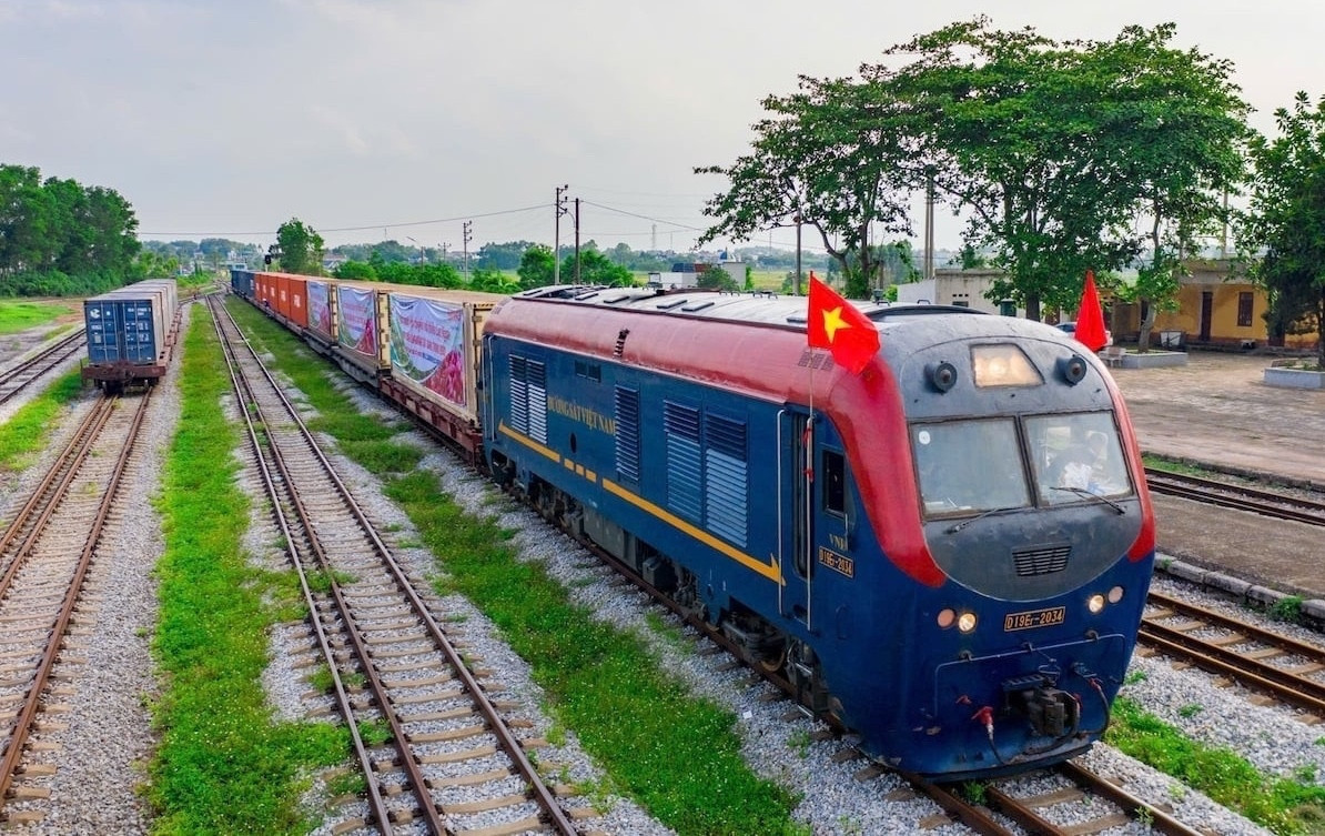 Đường sắt Lào Cai - Hà Nội - Hải Phòng tăng vốn 86.000 tỷ: tín hiệu gì cho quản lý chi phí hạ tầng?