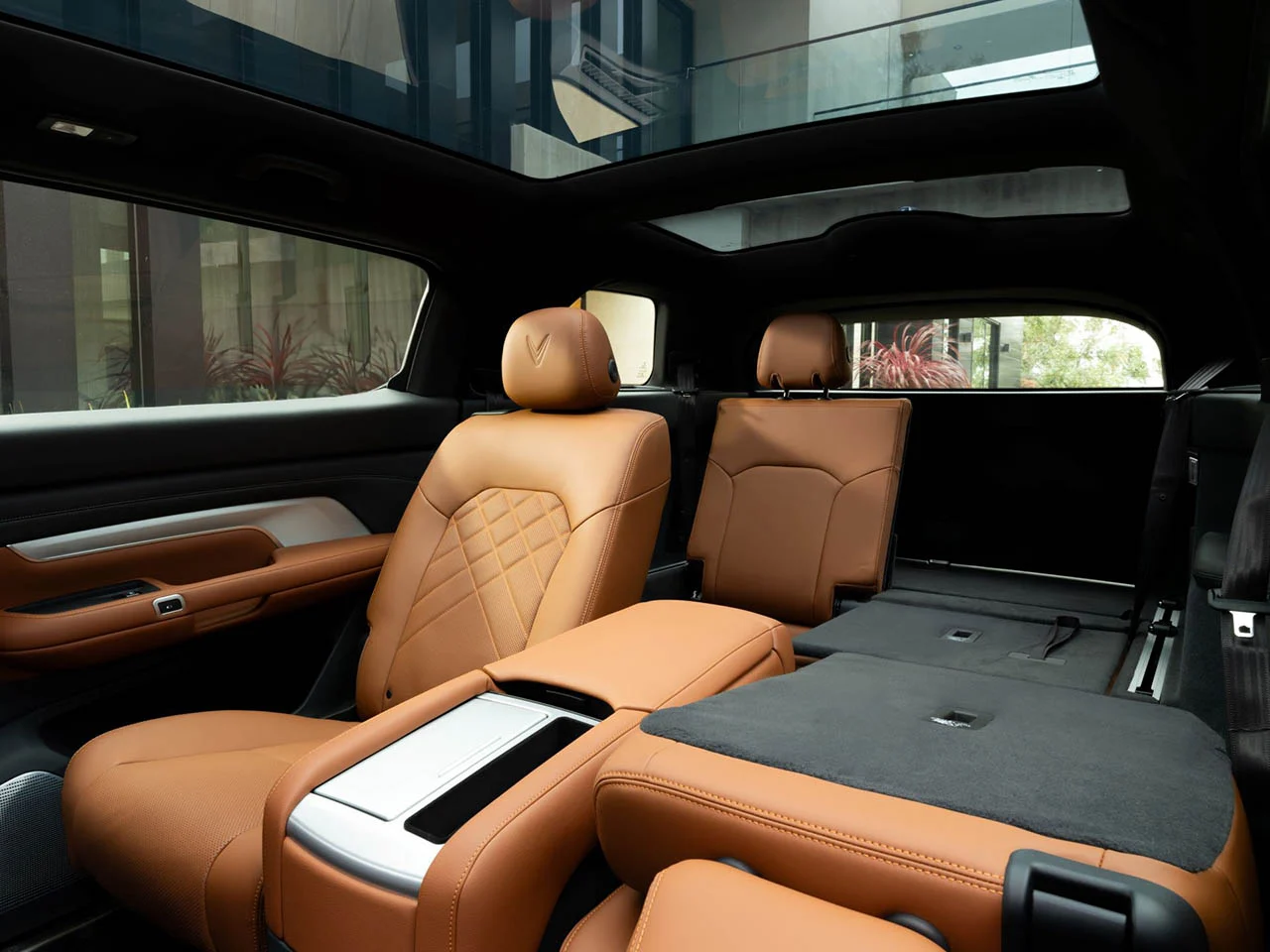 Chủ xe VinFast VF 9 và VF MPV 7 nói gì sau những chuyến đi dài?
