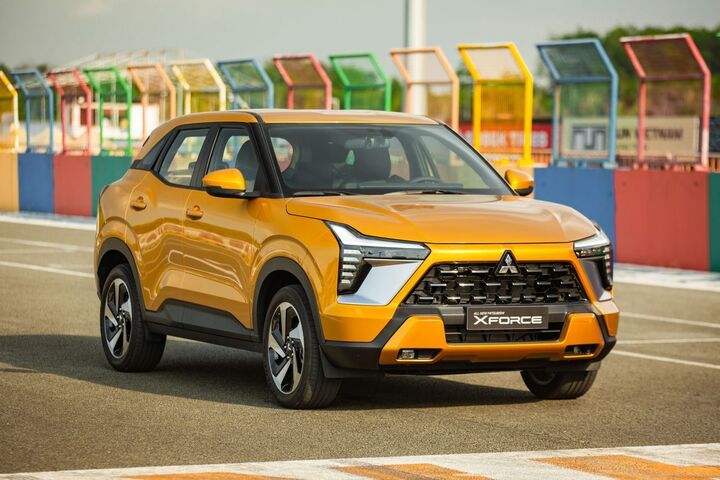 Mitsubishi Xforce hay Kia Seltos: SUV hạng B nào đáng mua tầm 600 triệu?
