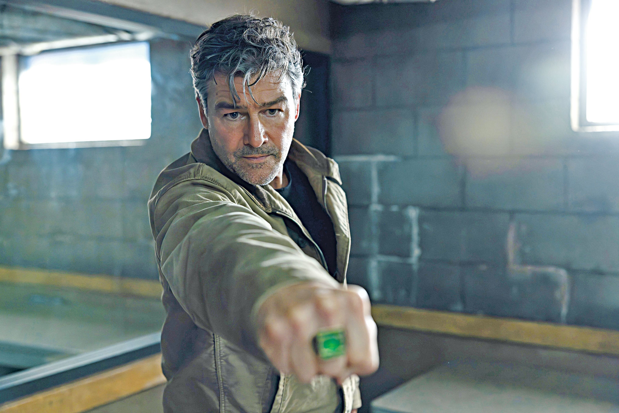 How Lanterns Turns Green Lantern Into a Gritty Cop Story