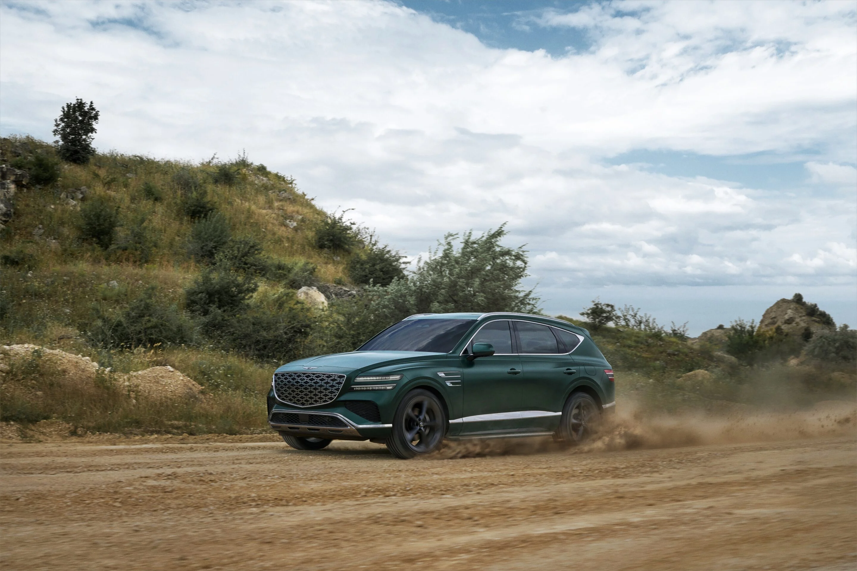 Genesis GV80 Hybrid: Luxury Efficiency Without Going Full EV