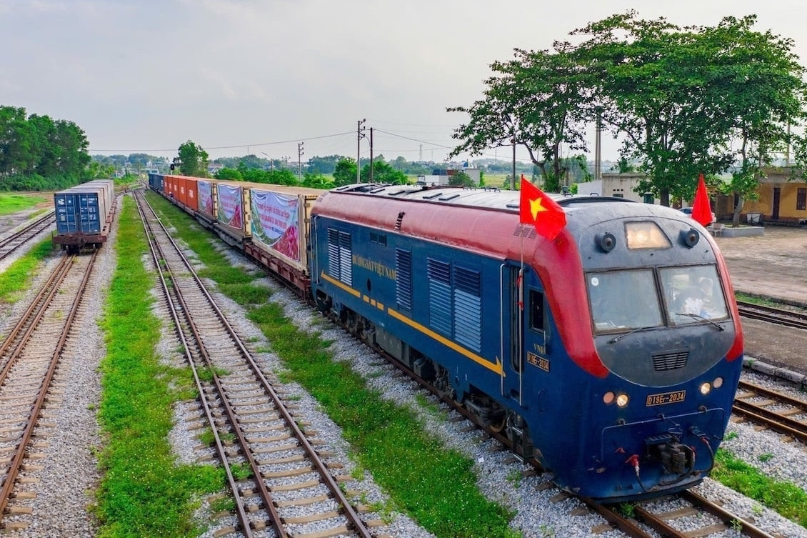 Đường sắt Lào Cai - Hà Nội - Hải Phòng tăng vốn: thách thức tài chính và cơ hội hạ tầng