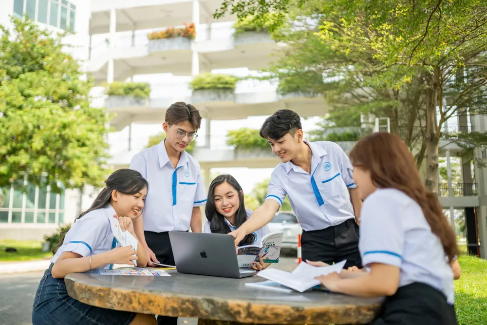 Điểm chuẩn đại học: Ngành nào tăng, ngành nào giảm mạnh và cách chuẩn bị