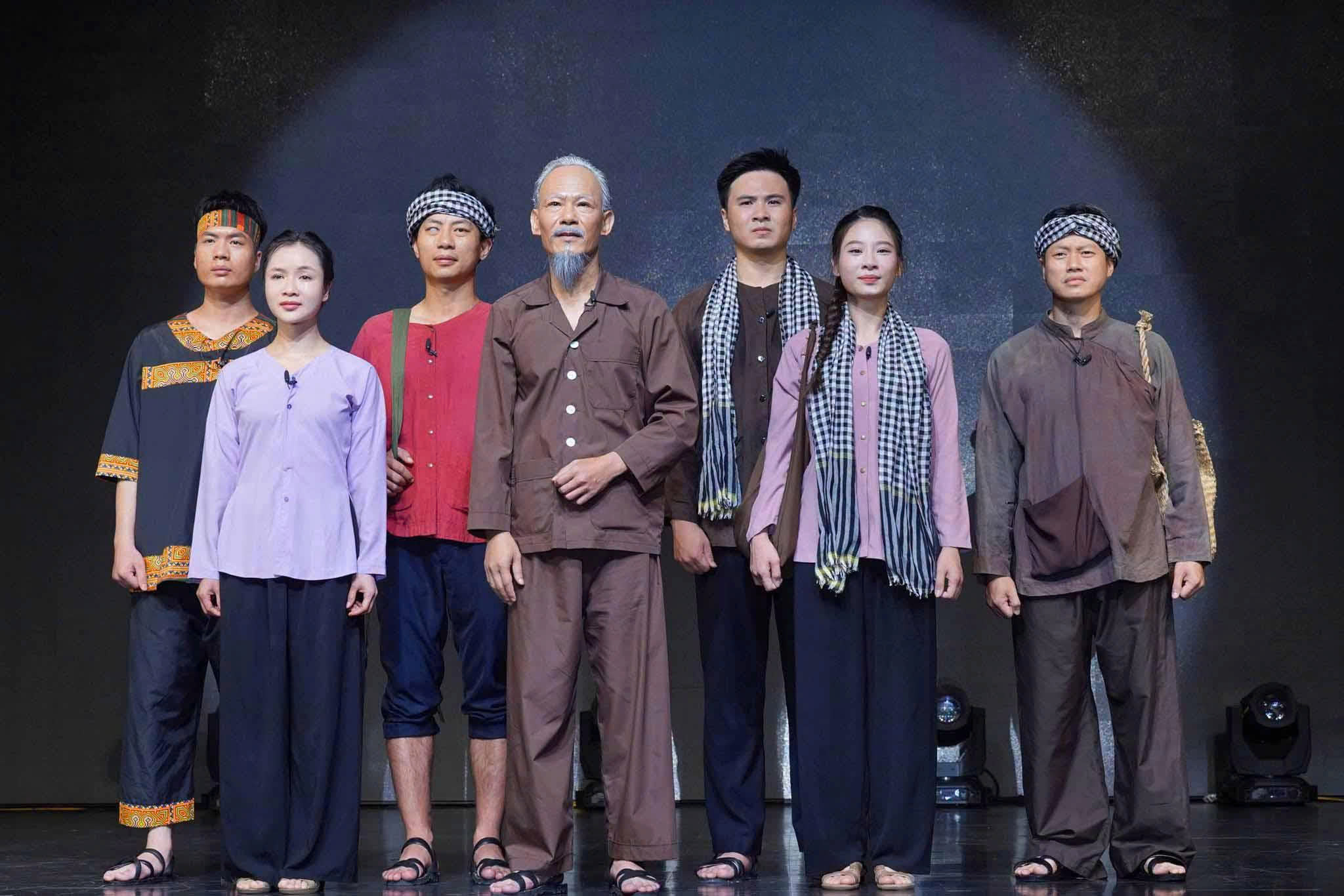 Nhà hát Kịch Việt Nam mang “Bác Hồ – Một tình yêu bao la” tới Thái Lan và Lào