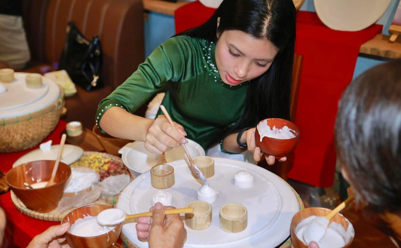 Từ cung đình đến hiện đại: thế hệ trẻ phục hưng nghệ thuật làm đẹp triều Nguyễn