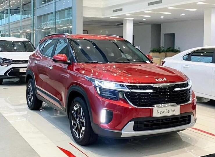 Kia Seltos giá từ 313 triệu: SUV hạng B rẻ nhất có đáng mua hơn Corolla Cross?