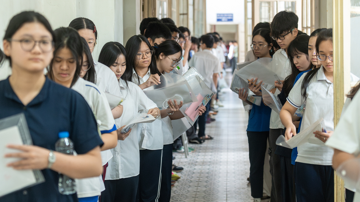 Thi vào lớp 10 chỉ còn Toán Văn: Giảm áp lực hay dồn nén cạnh tranh?
