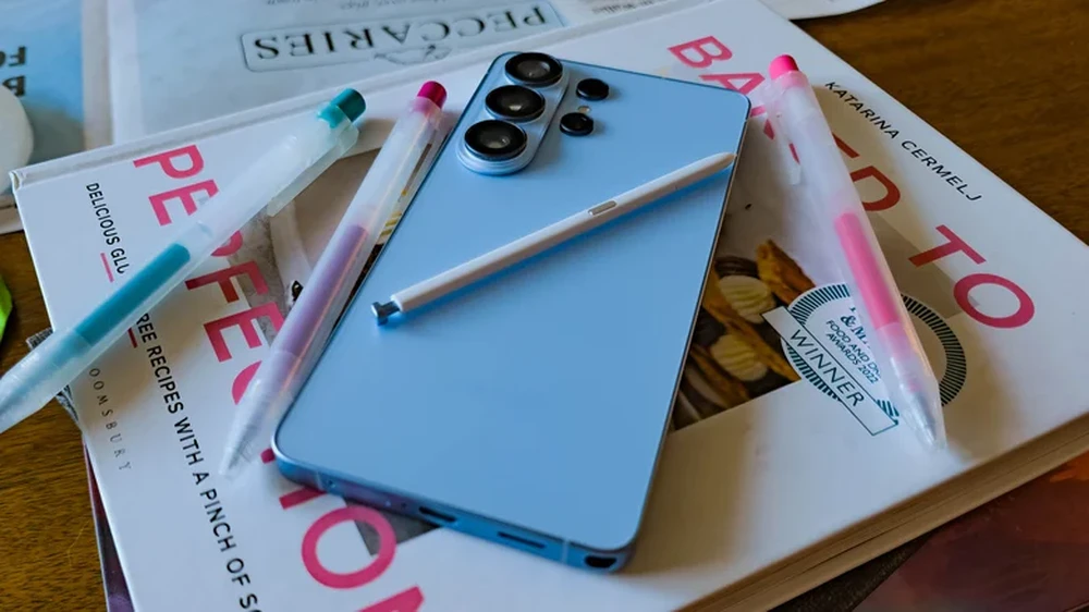 Pixel 11 Pro đối đầu Galaxy S26 Ultra: chọn flagship Android nào?