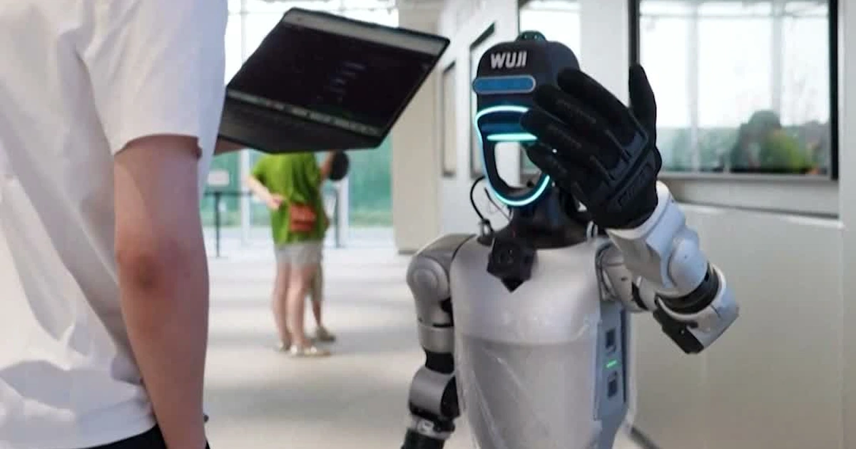 Robot hình người học từ một triệu giờ video: bước ngoặt huấn luyện AI