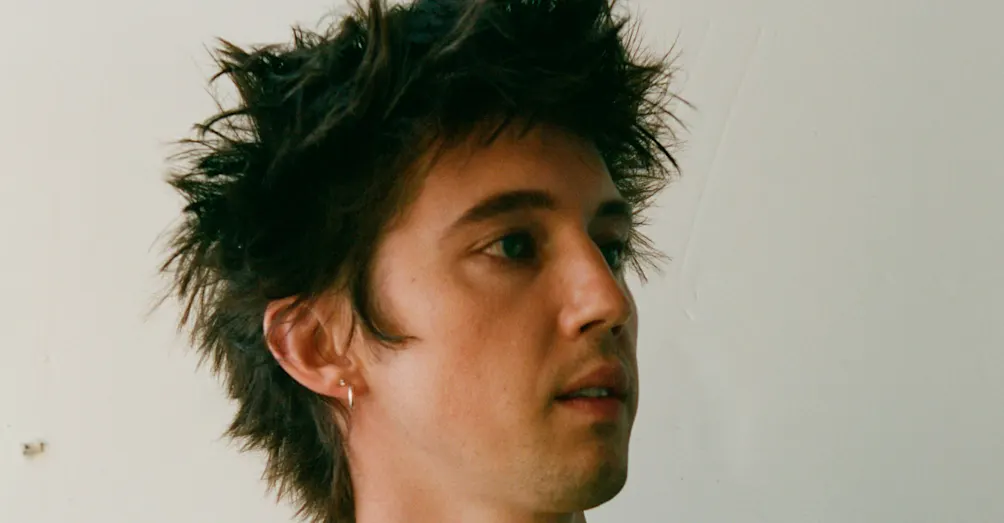 Troye Sivan’s ‘She’s the Best’ Reimagines What Love Can Be