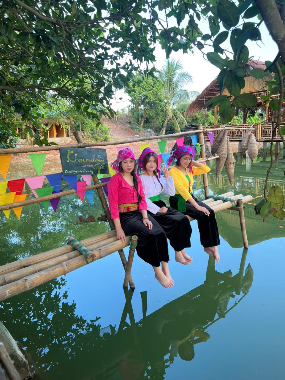Những trải nghiệm phiêu lưu ngân sách ở miền Bắc: Từ cắm trại lòng hồ đến bay dù lượn Sapa