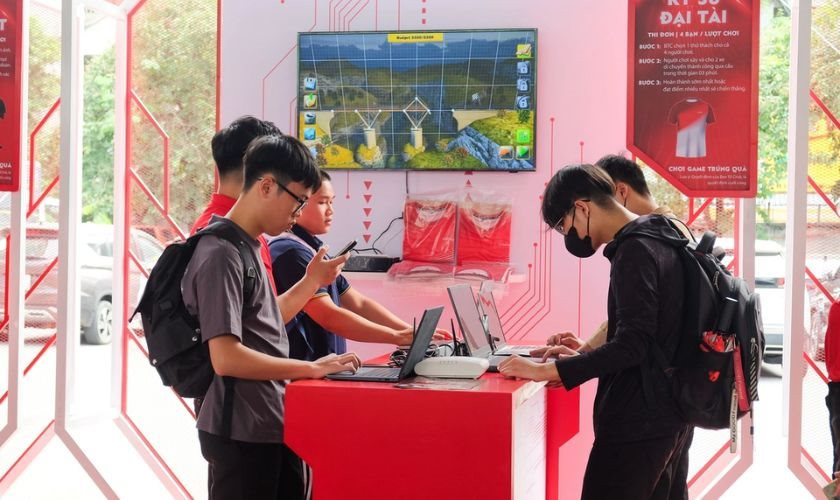 Mua laptop sớm hay chờ sát ngày khai giảng?