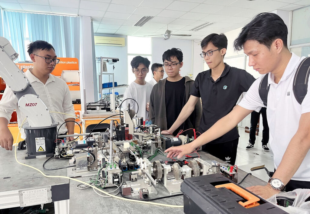 Huy động 650.000 chuyên gia Việt kiều cho chiến lược nhân tài AI