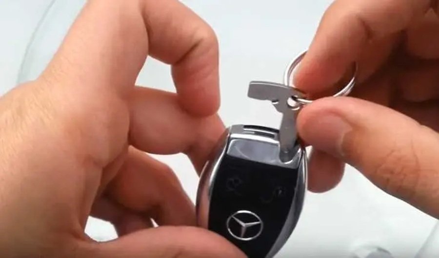 7 mẹo chăm sóc ô tô tại nhà để khỏi vội vào xưởng