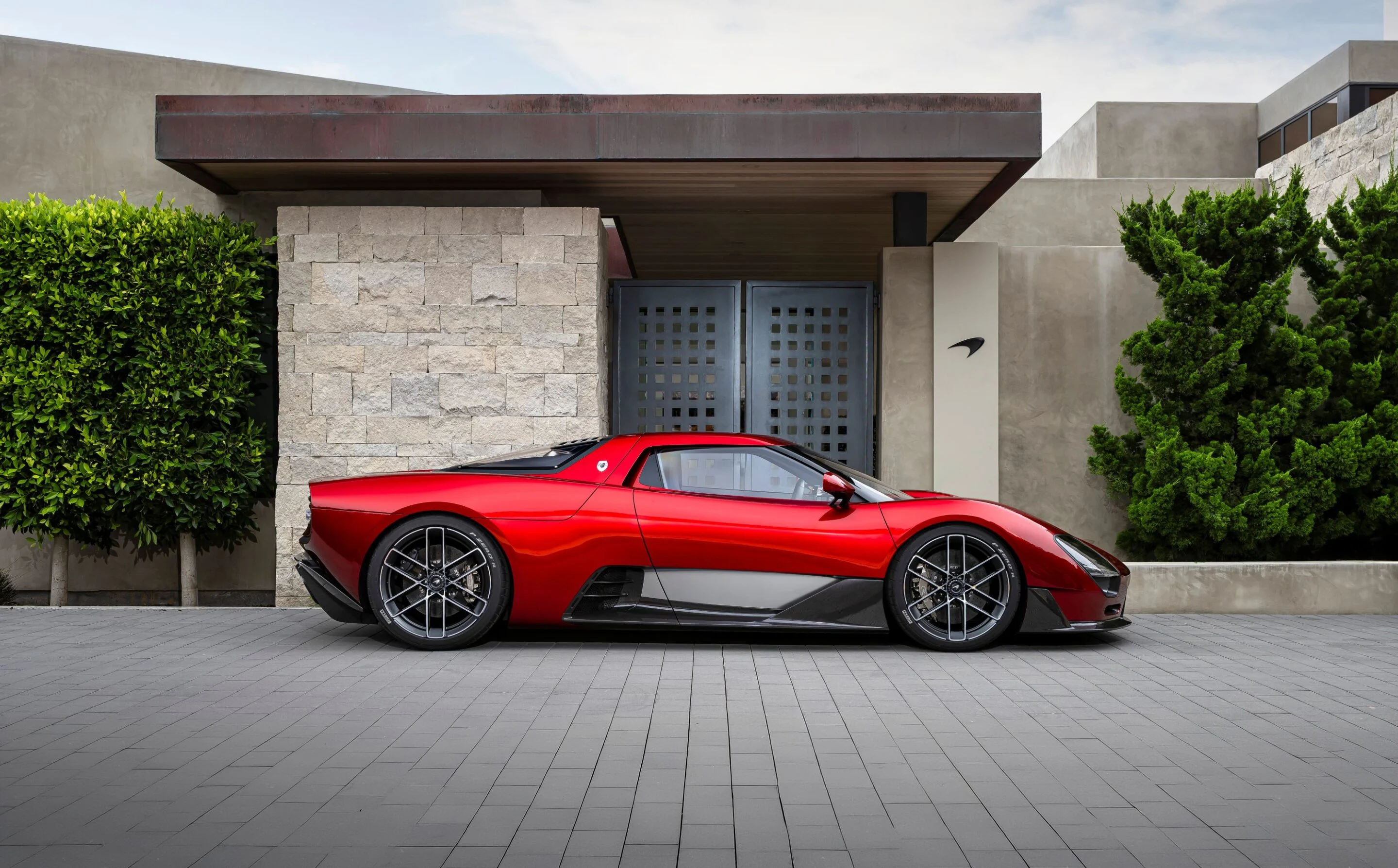 Manual Supercars Are Making a Comeback