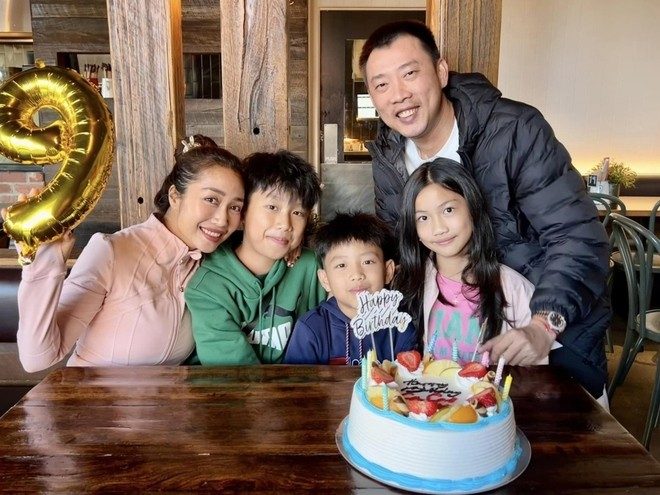Khu vườn trái cây trong biệt thự trắng của Ốc Thanh Vân