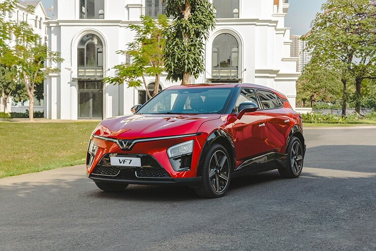 VinFast VF 7: SUV điện C-segment có đáng tiền?