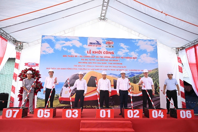 Tàu điện nhẹ Phú Quốc: một vòng Việt Nam trong 20 phút