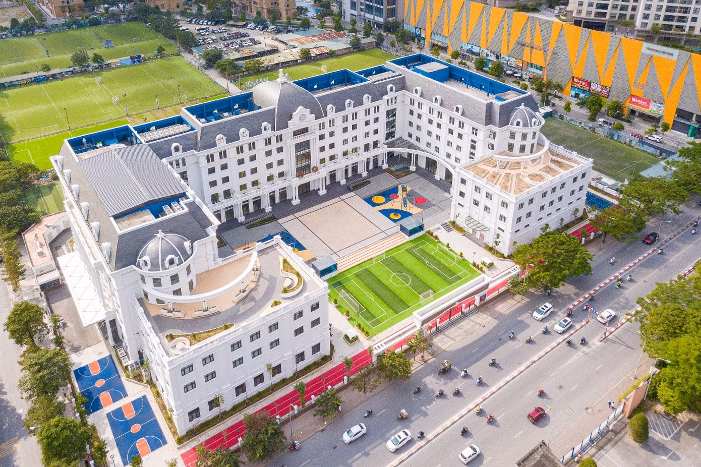 Trường quốc tế Fairmont mở cửa tại Hà Nội: Cơ hội và câu hỏi cho phụ huynh