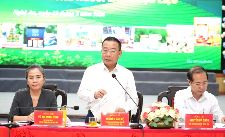 Từ hoa màu sang dược liệu: Con đường tinh dầu đổi đời nông thôn Nghệ An