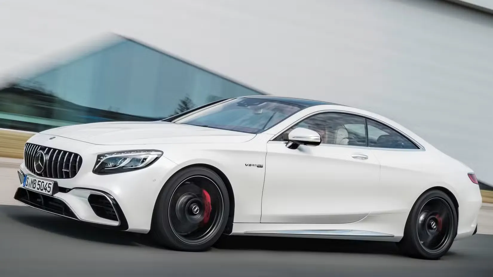 How a 577-HP Mercedes V8 Sedan Delivers Porsche Performance at C-Class Pricing