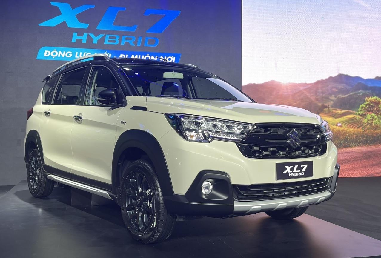 Xe hybrid tháng 7 sụt giảm 30%: ai thắng, ai thua?