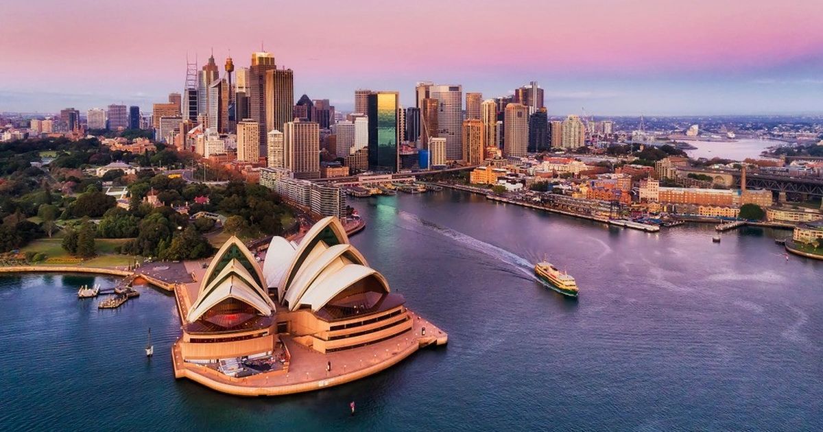 Australia tạm dừng visa lao động kỳ nghỉ: Cơ hội nào cho người trẻ Việt?