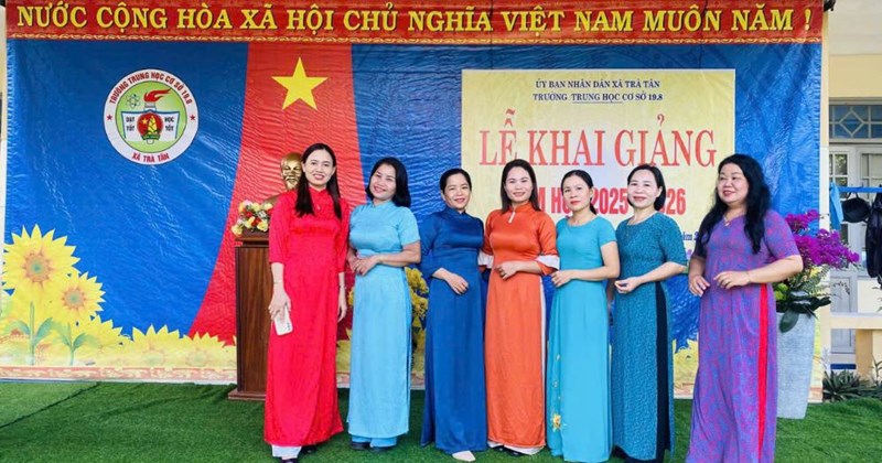 Hiệu trưởng tự nguyện trở lại dạy học: chọn học sinh thay chức vụ