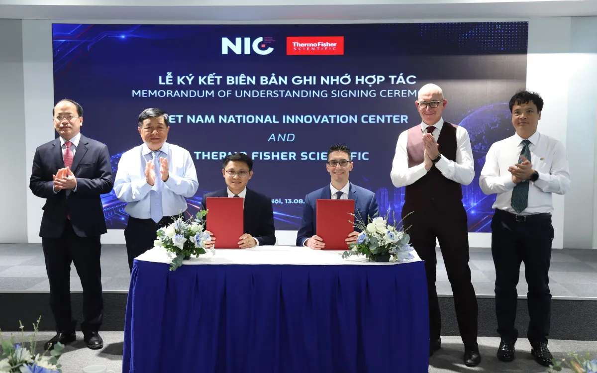 Việt Nam tăng tốc hợp tác quốc tế để bứt phá trong bán dẫn và AI