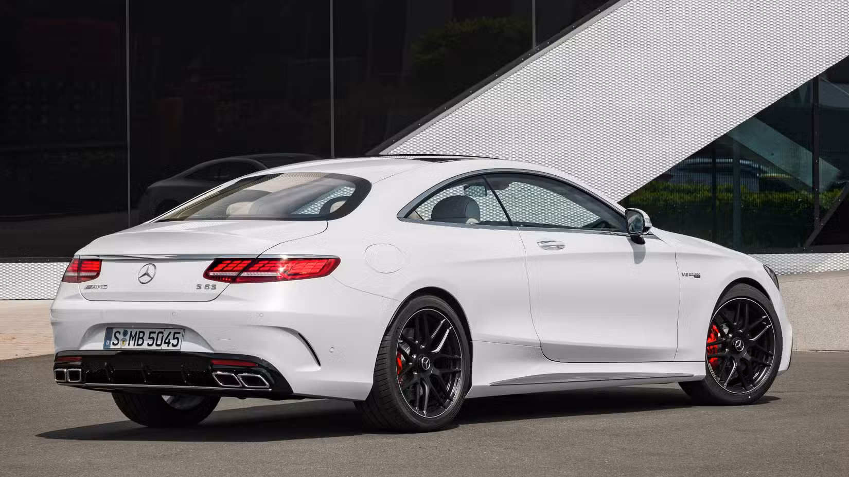 High-Performance Luxury Coupes Lose  loading=