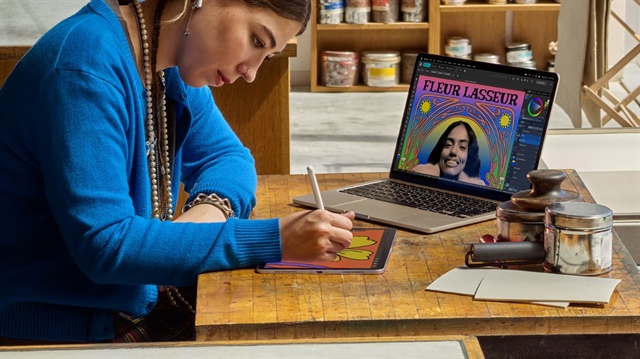 Mùa tựu trường: nên mua laptop, smartphone sớm hay đợi sát khai giảng?