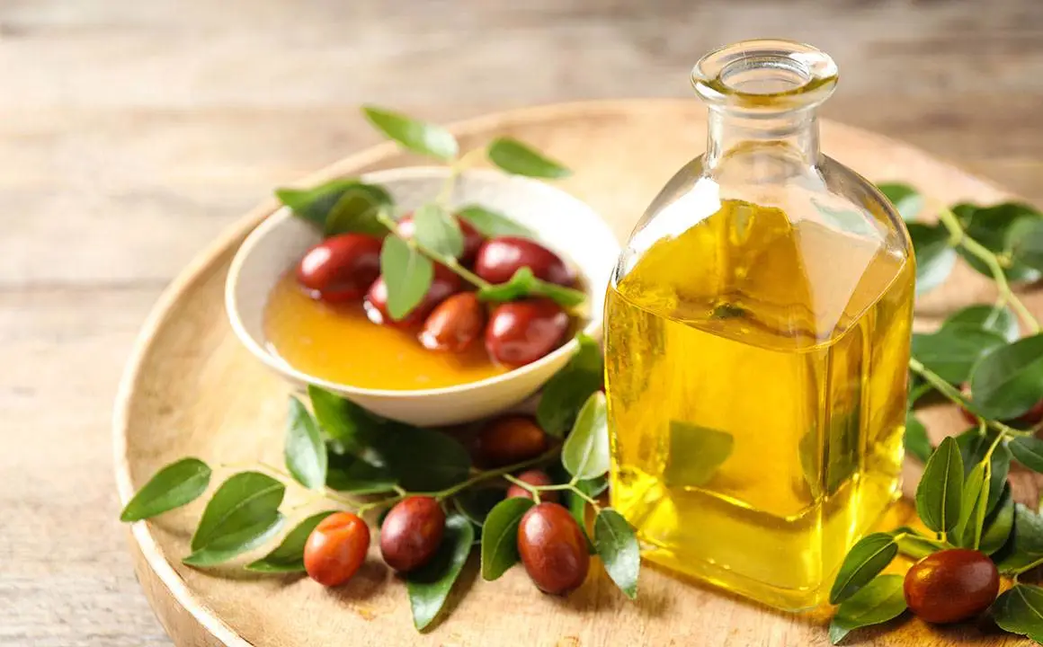 Oil Perfumes: Natural Scent as Personal Signature