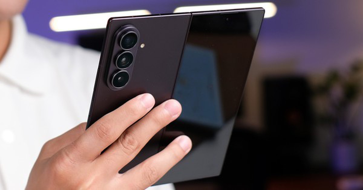 Galaxy Z Fold8 Ultra biến điện thoại thành “laptop mini” cho công việc