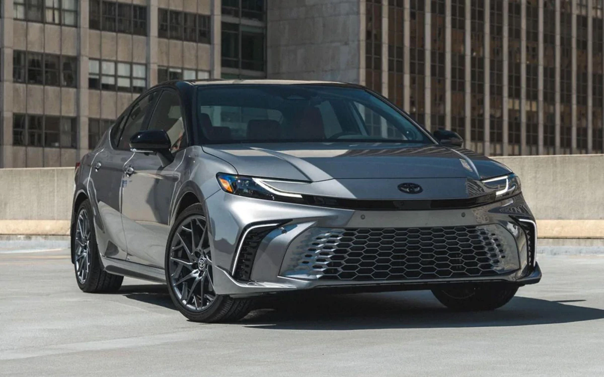 Vì sao người dùng bỏ xe điện để quay sang hybrid