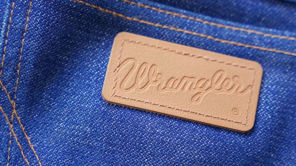 Uniqlo vs Wrangler vs Levi's: quần jean chất lượng tốt nào đáng tiền hơn?