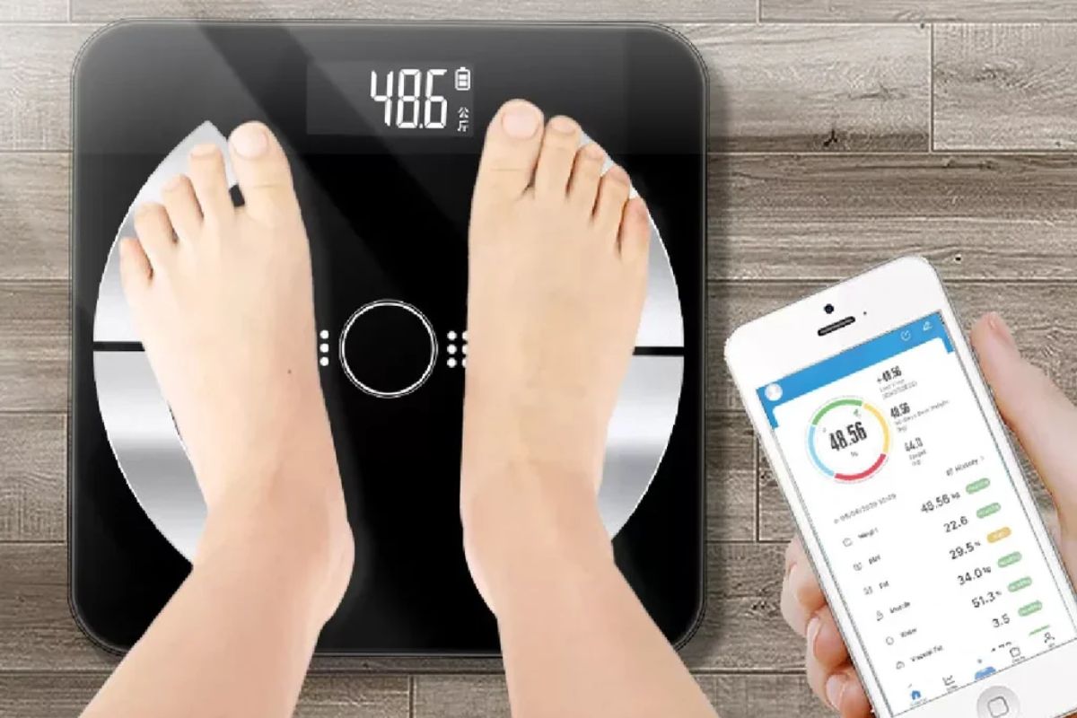 Cân điện tử đo thành phần cơ thể cho người tập gym tại nhà
