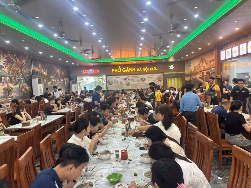 Phở Hà Nội được công nhận di sản: bí quyết giữ hồn từ những nồi nước dùng xưa