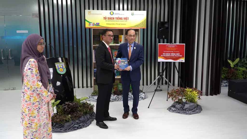 Chương trình đào tạo giáo viên tiếng Việt ở nước ngoài: Giữ cội nguồn cho thế hệ kiều bào