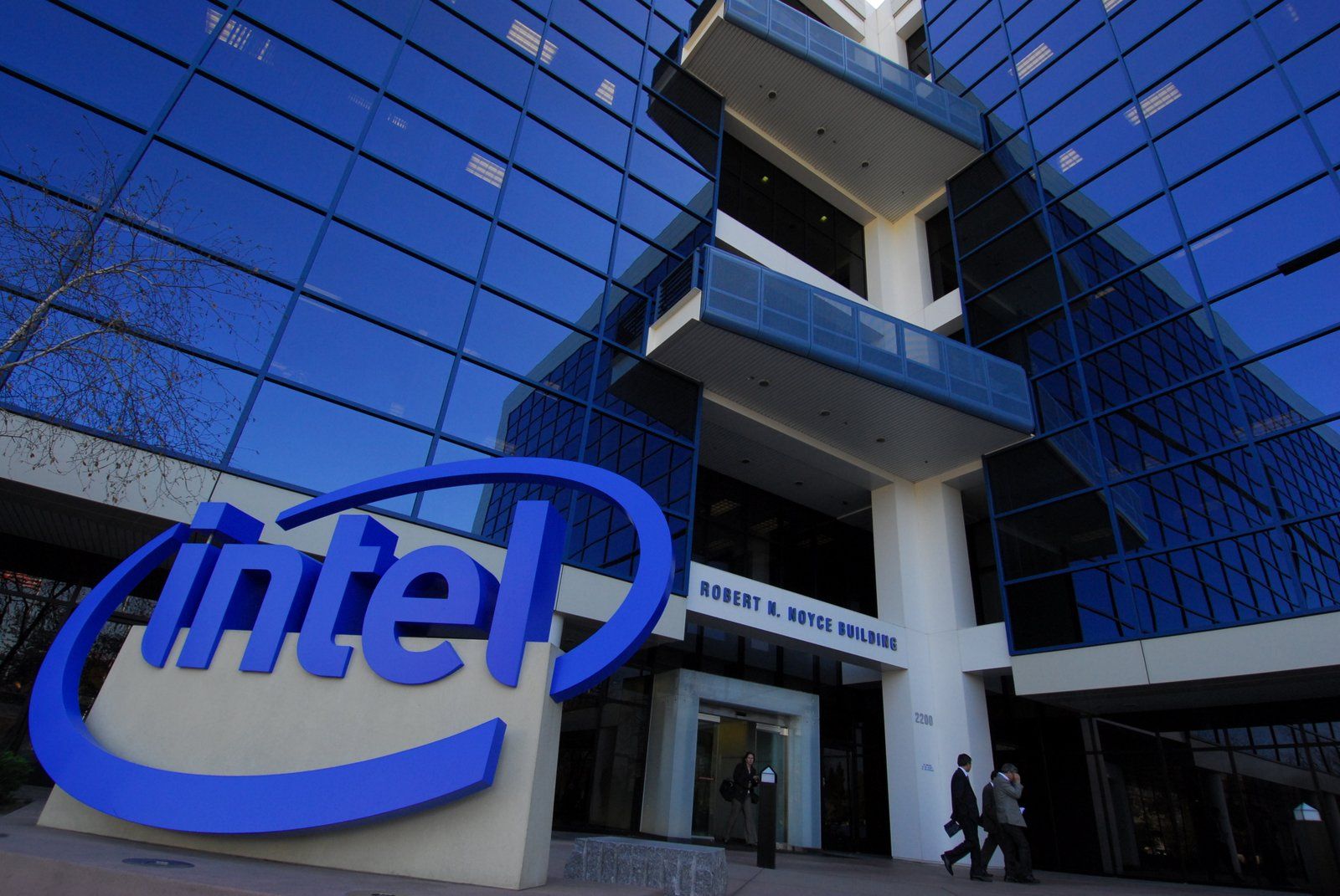 Intel’s Two-Kingdom CPU Strategy Is Reshaping the PC Future