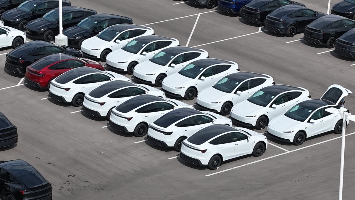 How to Use Tesla Model Y Vehicle-to-Load Power