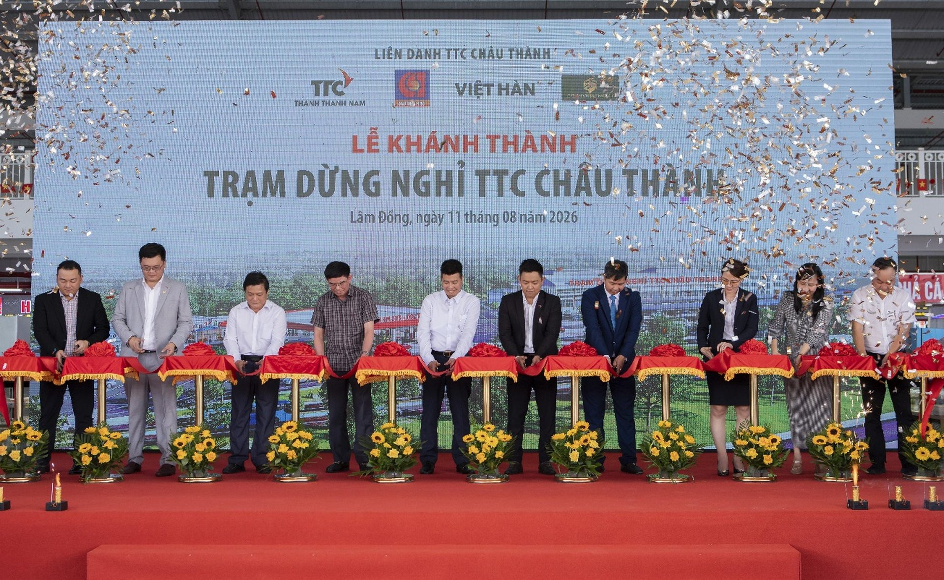 Trạm dừng nghỉ sạc điện: bước ngoặt trên cao tốc Việt Nam