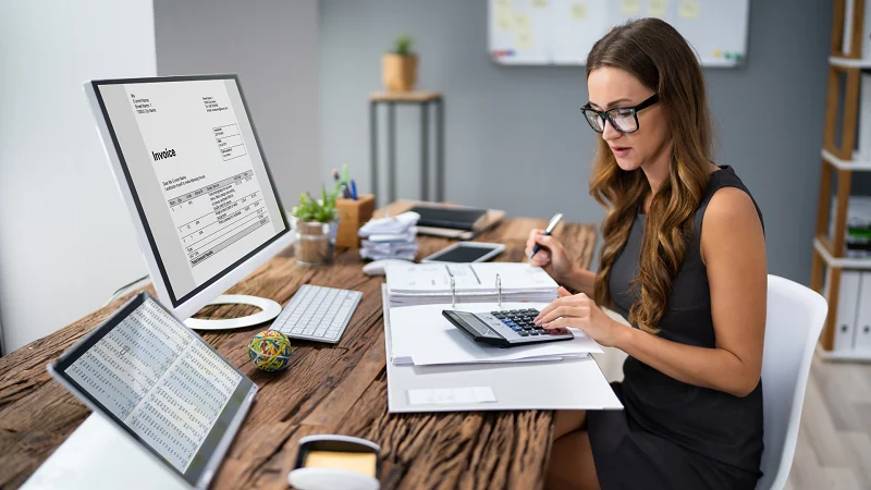 Ba ngành nghề sắp bị AI lấn át và con đường thoát hiểm