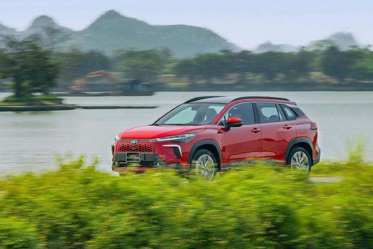 Review Toyota Corolla Cross Hybrid: thiết kế tràn viền, tiết kiệm xăng có đáng tiền?