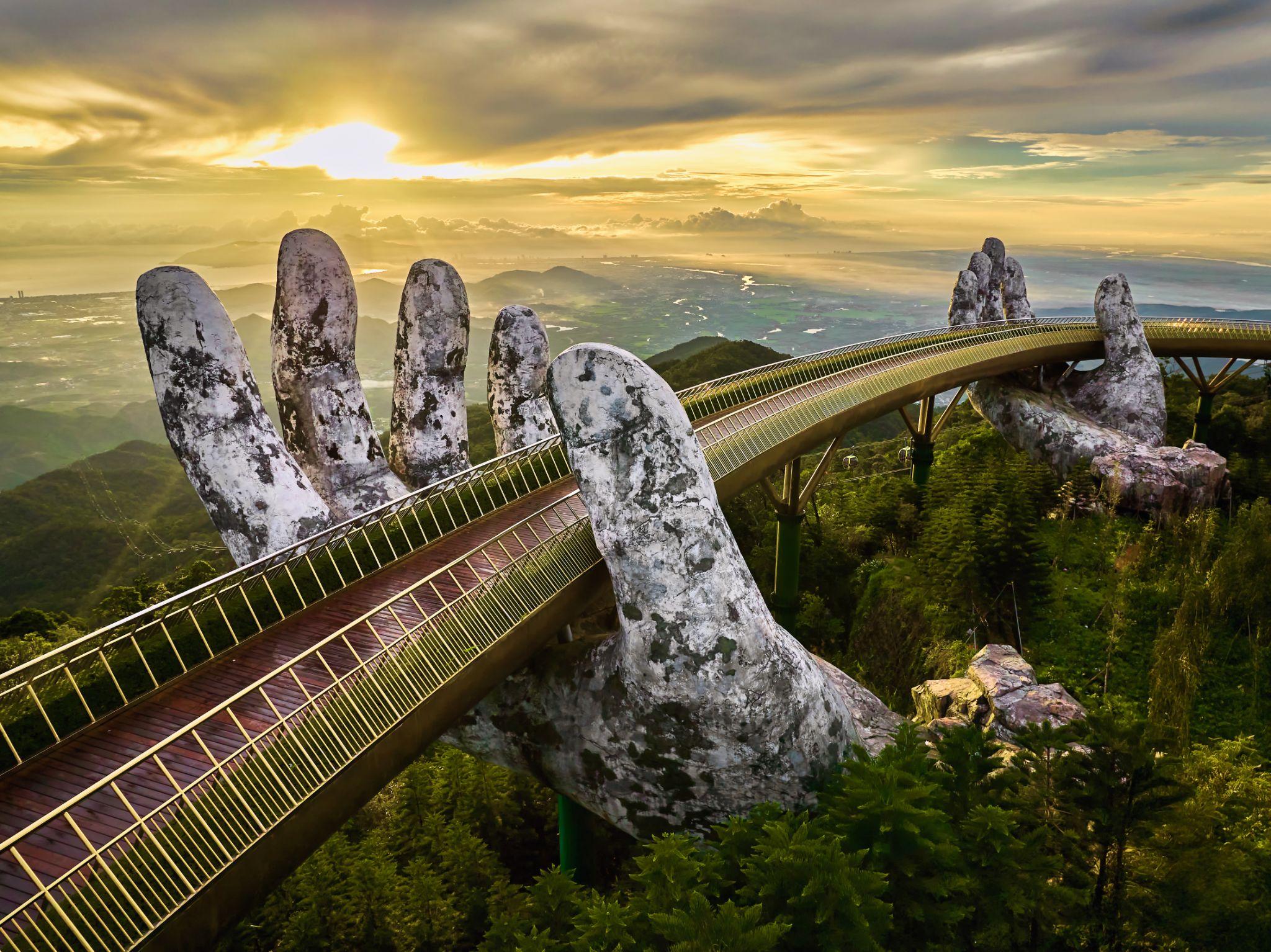 Bà Nà Hills mở ưu đãi hè: xe bus miễn phí và vé số hóa một chạm