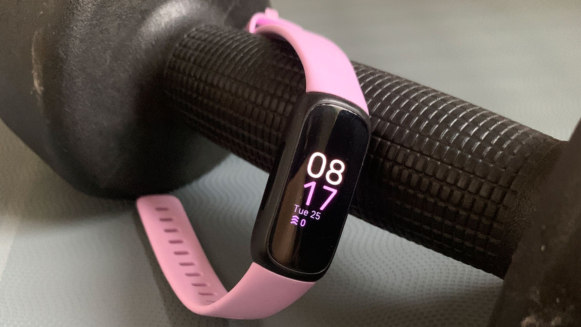 5 smartwatch và fitness tracker giá rẻ đáng chú ý dưới 150 USD
